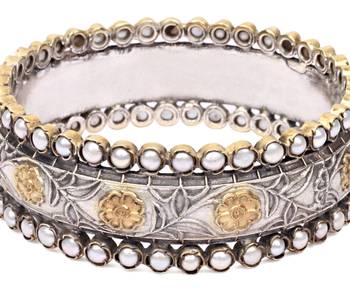 Silver pearl bracelets 2