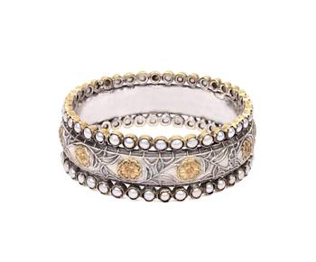 Silver pearl bracelets 3