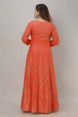 Women Paisley Anarkali Kurta in Pink 3