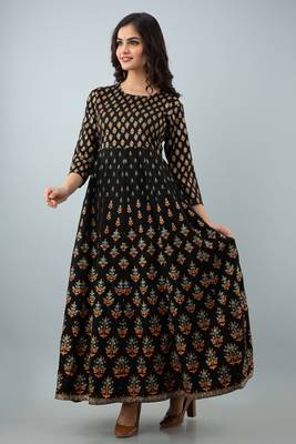 ftDiva Women Paisley Anarkali Kurta in Black 4