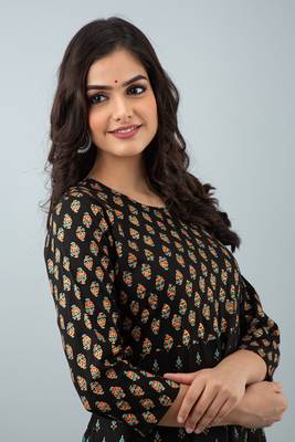 ftDiva Women Paisley Anarkali Kurta in Black 5