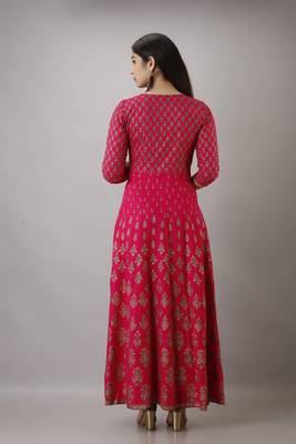 Women Paisley Anarkali Kurta in Pink 4
