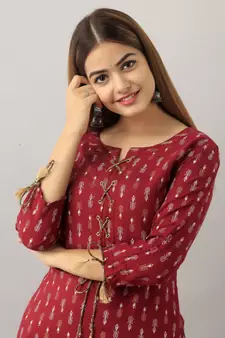 Women Ethnic Motifs Straight Kurti in Maroon