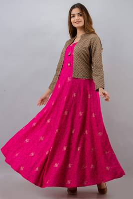 Women Floral Anarkali Jacketed Kurta in Pink 2