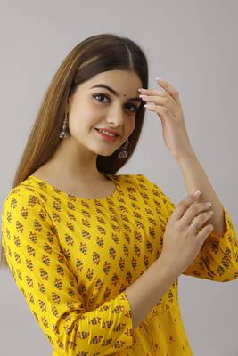 Women's Yellow Rayon Anarkali Kurta 5