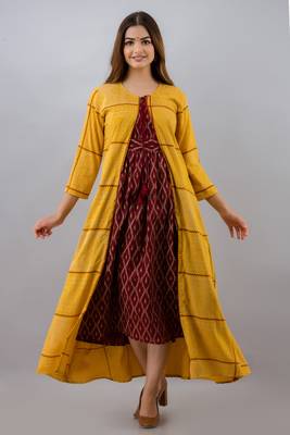 ftDiva Women Checkered Flared Kurta with Shrug in Multicolor 1