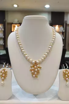 White pearl necklaces