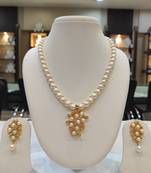 White pearl necklaces