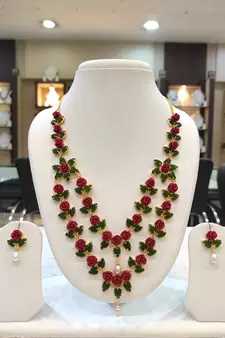 Multicolor coral necklaces
