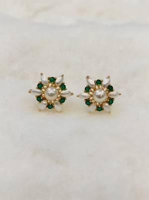 Green pearl earrings 1