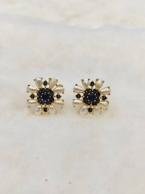 Blue pearl earrings 1