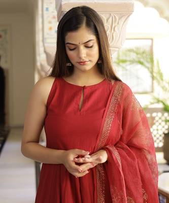 Crimson Red Gold Handblock Anarkali Suit Set (Set of 3) 2