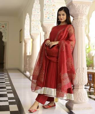 Crimson Red Gold Handblock Anarkali Suit Set (Set of 3) 4