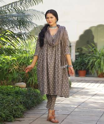 Bloom Dabu Print Kurta Pant Set ( Set of 3 ) 3