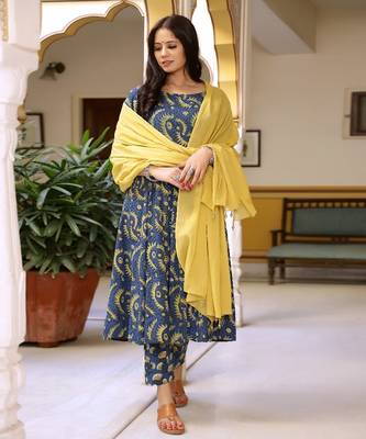 Delightful Bagru Print Anarkali Kurta Pant Set ( Set of 3 ) 3