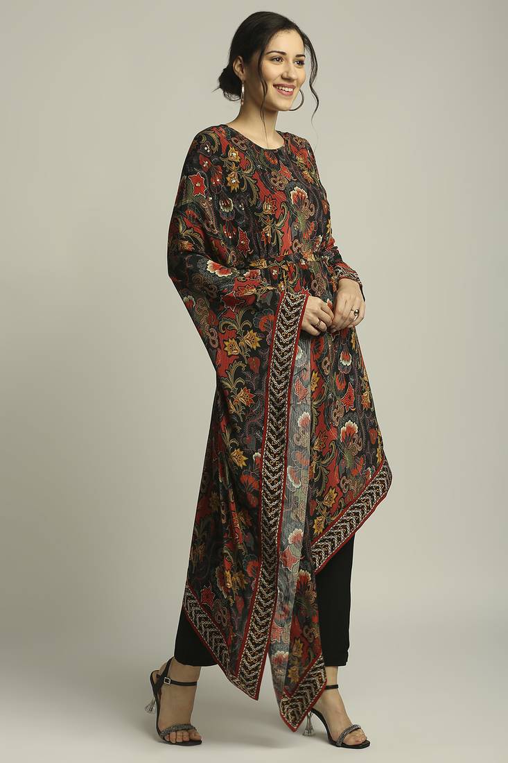 Black batik Printed Asymmetrical Kurta With Pant