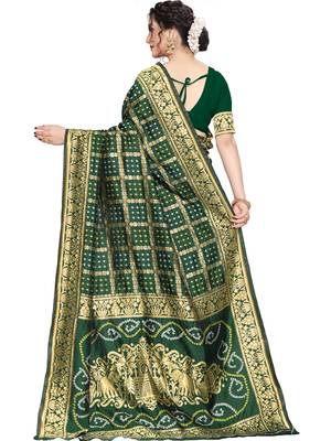 Green Woven Silk Blend Saree With Blouse 3