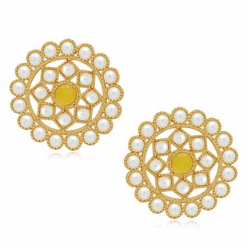 Gold Plated Pearl Diamond Yellow & White Kundan Choker Necklace with Round Earrings Traditional Jewellery Set 3