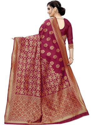 Magenta Woven Silk Blend Saree With Blouse 4