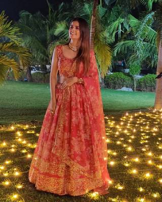 Red Zari And Sequins Embroidered Organza Semi Stitched Roses Printed Floral Lehenga 6