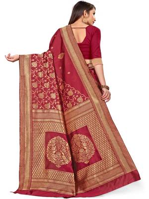 Magenta woven silk blend saree with blouse 4