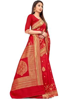 Red woven silk blend saree with blouse 3