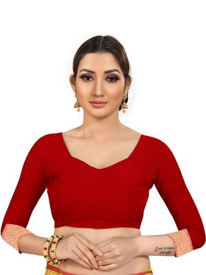 Red woven silk blend saree with blouse 5