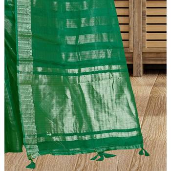 Green woven organza saree with blouse 3