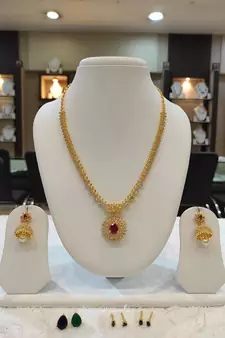Multicolor diamond necklaces