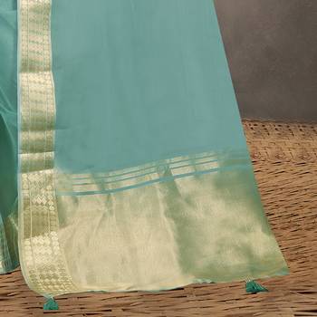 Light green plain organza saree with blouse 3