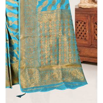 Blue woven organza saree with blouse 3