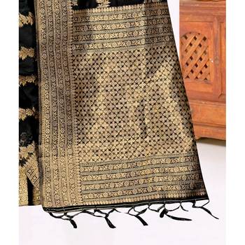 Black woven organza saree with blouse 3