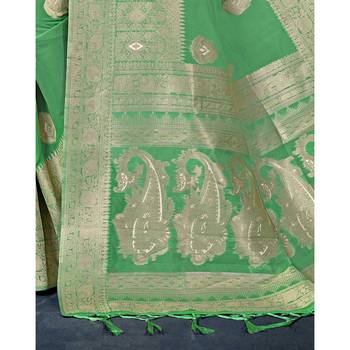 Green woven organza saree with blouse 3