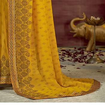 Yellow printed pure chiffon saree with blouse 3