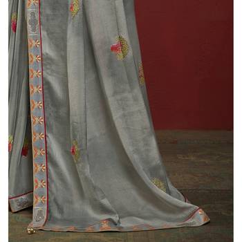 Grey plain chiffon saree with blouse 3