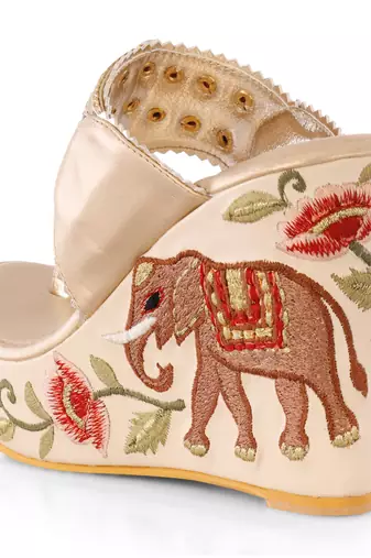 Mulitcolour Embroidered Royal Kolhapuri Wedges