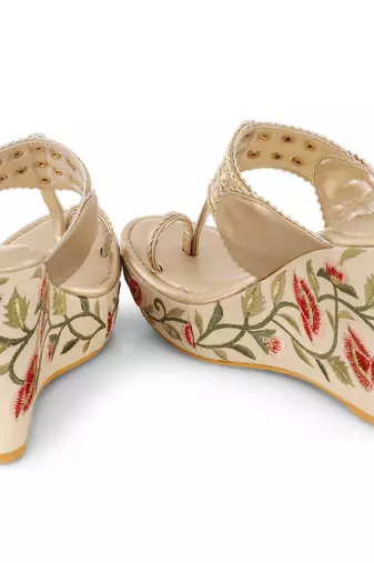Mulitcolour Embroidered Royal Kolhapuri Wedges