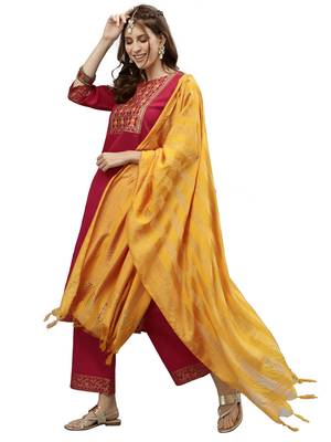 Cherry Pink Foil Print Silk Kurta Set 2