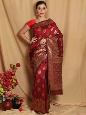 Maroon Woven Silk Blend Saree With Blouse 2