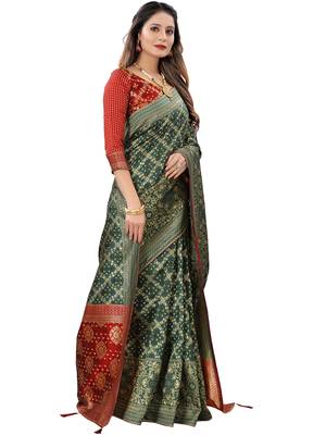 Green woven Banarasi Cotton  silk saree with blouse 3