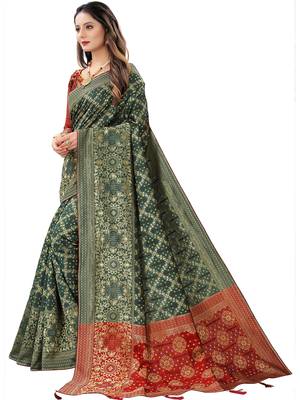Green woven Banarasi Cotton  silk saree with blouse 4