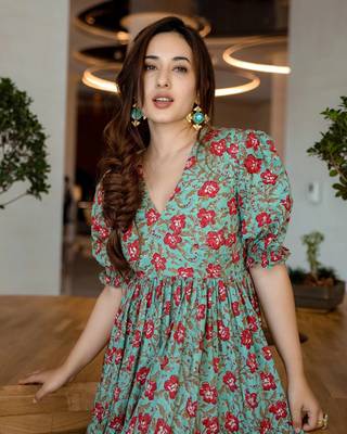 Sea Green Rajwadi Chanderi Gown 4