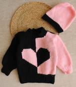 Woonie Handmade Full Sleeves Heart Design Sweater With Cap For Kids-Pink & Black