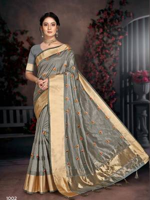 Grey woven organza saree with blouse 1