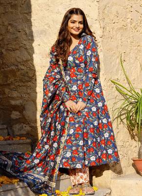 Red Motif Printed Blue Flared Kurta Set with Block Printed Kurta Set 1