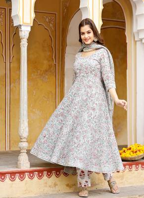 Red Motif Block Printed Flared Kurta Set Paired with Chanderi Dupatta 4