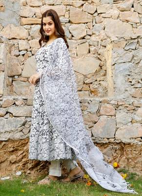 White Flared Kurta with Black Printed Motif Kurta Set with Doria Dupatta 2