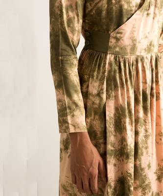Beige And Green Kama Manarkali Set 3