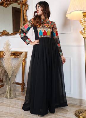 Black Faux Blooming Thread Embroidery Long Kurti 2