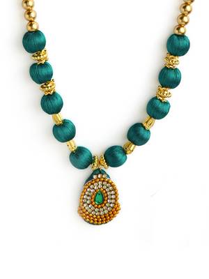 Green handmade-jewellery 3